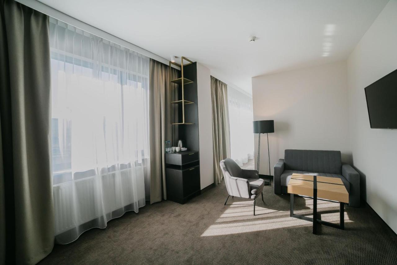 B&B Hotel Warsaw East ภายนอก รูปภาพ