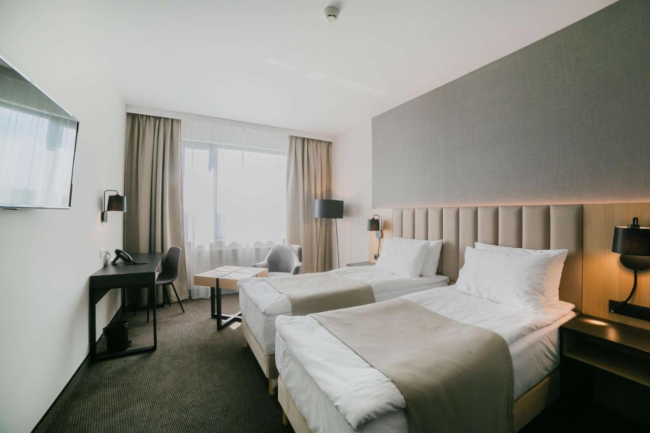 B&B Hotel Warsaw East ภายนอก รูปภาพ