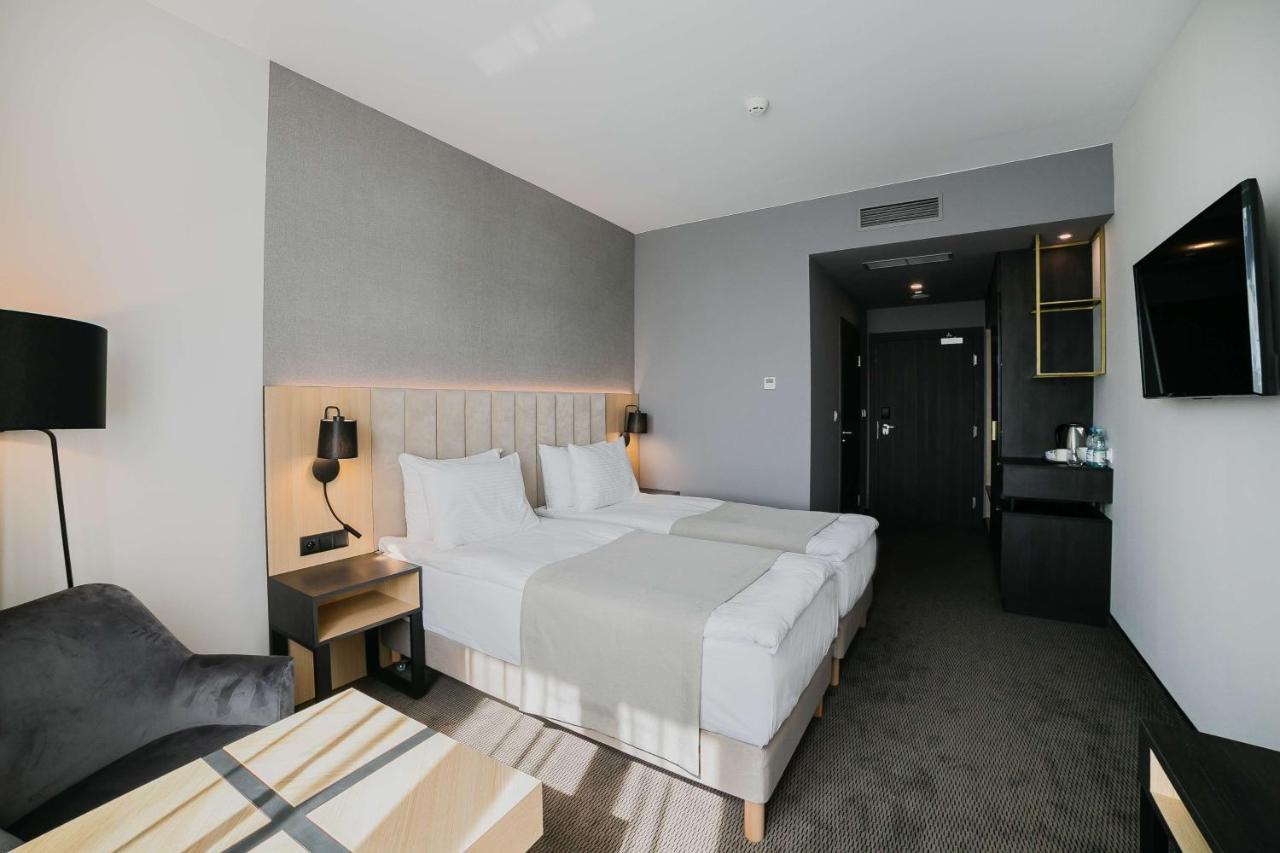 B&B Hotel Warsaw East ภายนอก รูปภาพ