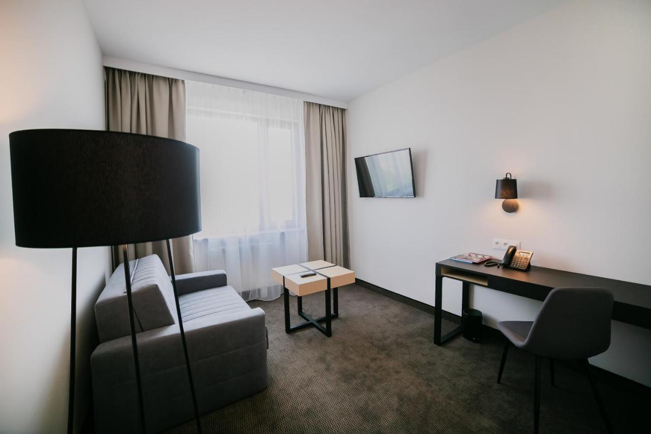 B&B Hotel Warsaw East ภายนอก รูปภาพ